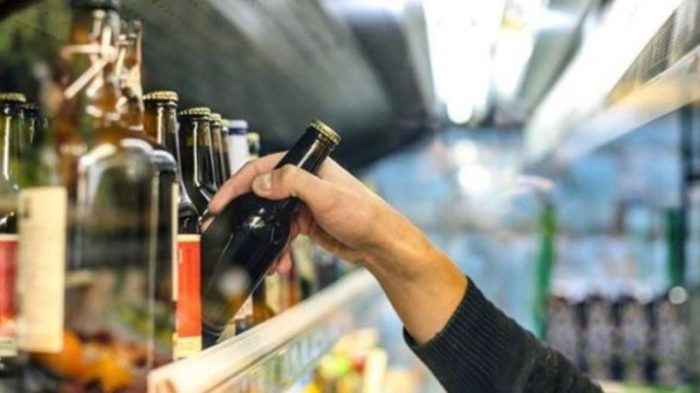 Kıbrıs'ta İçki Fiyatlarındaki Son Değişiklikler: Güncel Listeye Ulaşın!
